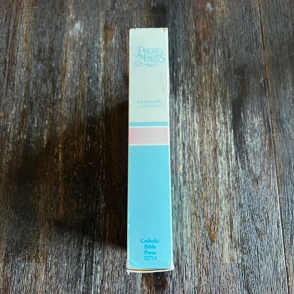 Vintage Precious Moments Bible Catholic Edition Leatherflex Violet Name Stamp - Picture 9 of 10